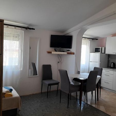 Apartments Ninske Vodice Phòng bức ảnh