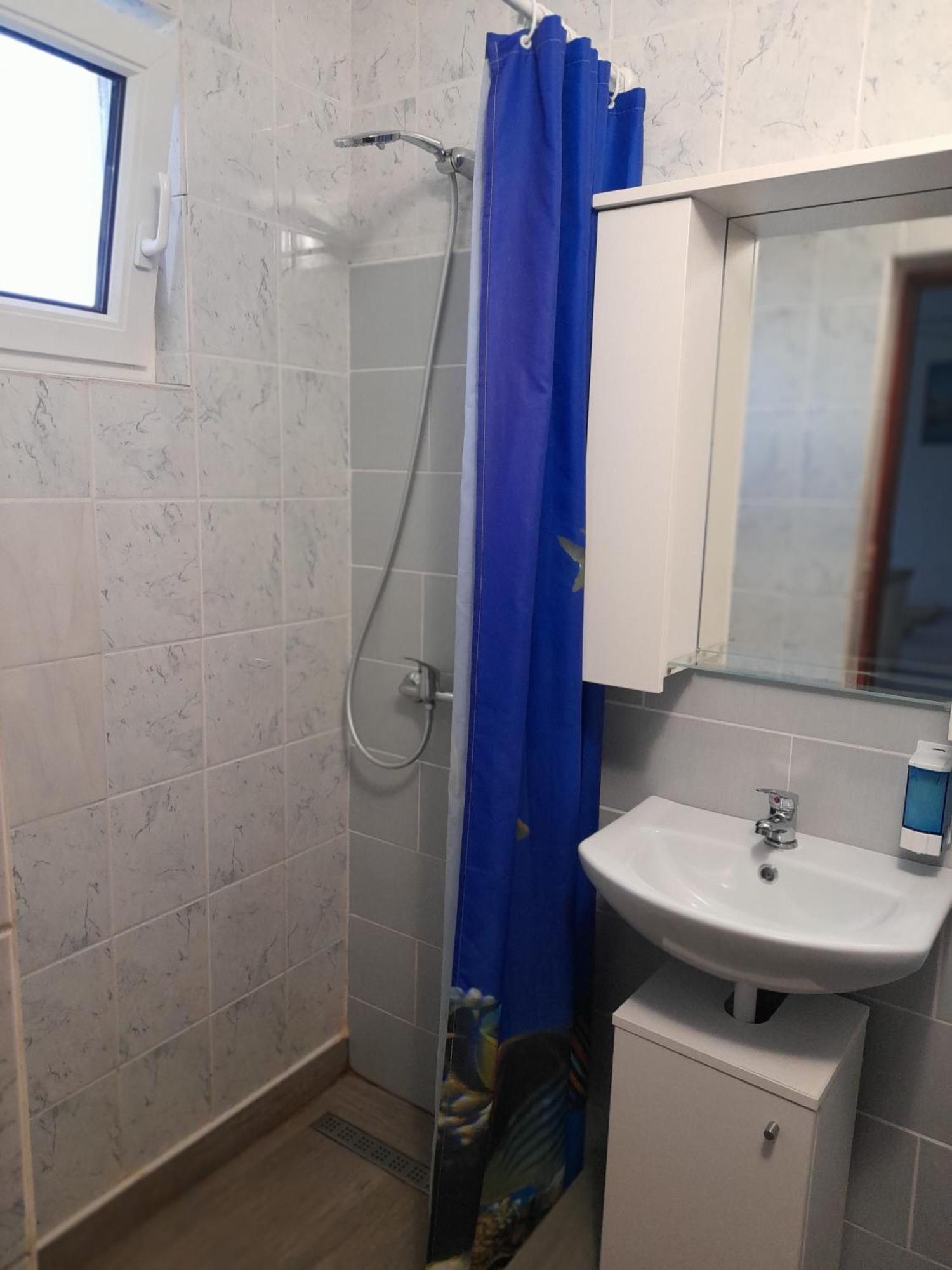 Apartments Ninske Vodice Phòng bức ảnh