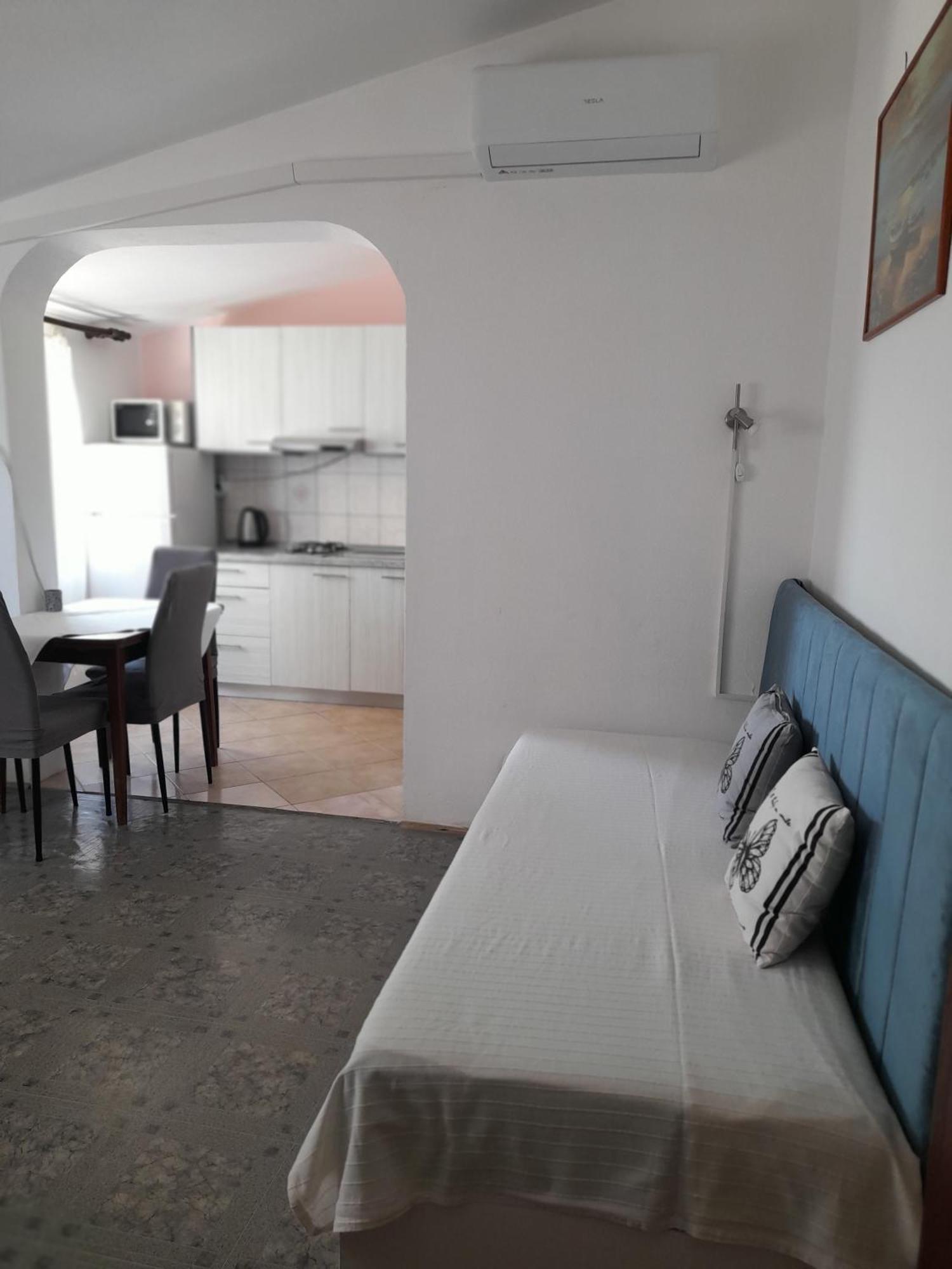 Apartments Ninske Vodice Phòng bức ảnh